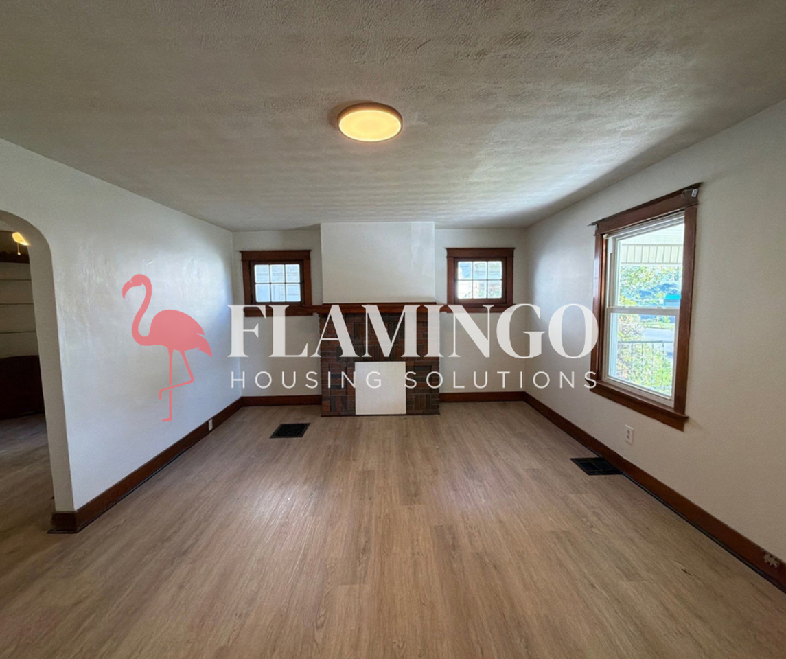 505 Elmhurst Rd - Photo 2 of 17