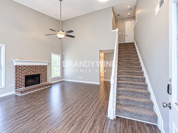 4988 Truitt Ln - Photo 4 of 24