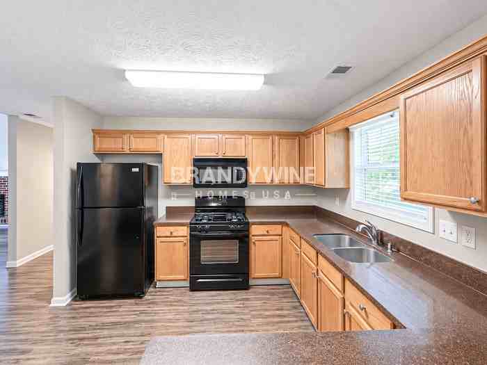 4988 Truitt Ln - Photo 6 of 24