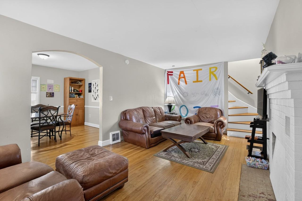 111 Tyre Ave - Photo 6 of 25
