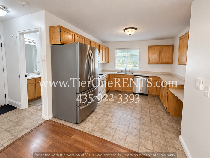 1757 E American Way - Photo 6 of 36