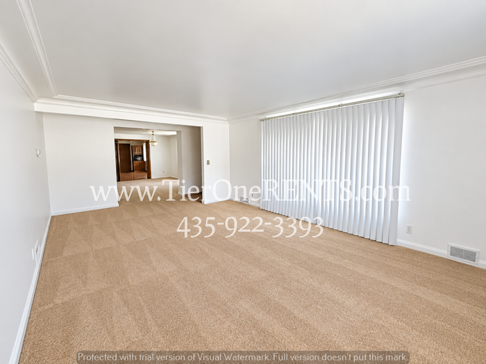 2105 S Wellington St - Photo 3 of 22