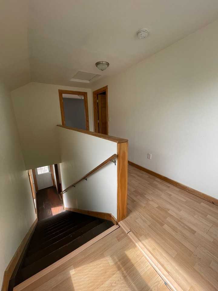 938 Water St - Photo 5 of 9