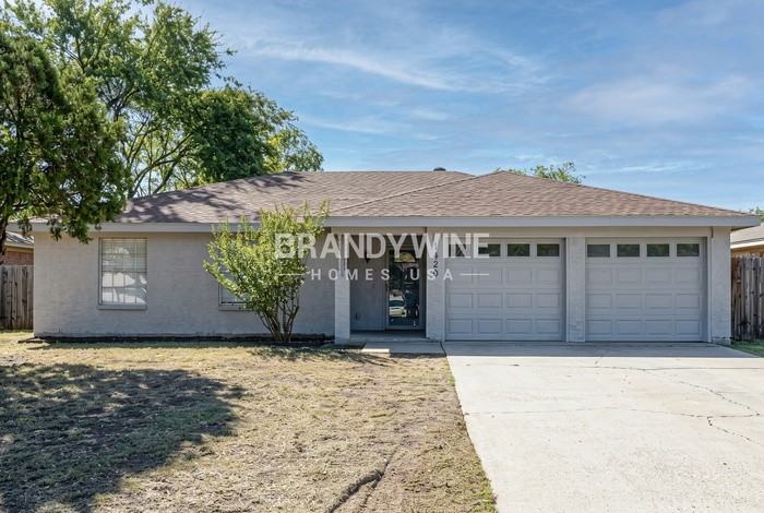 1420 Augusta Rd - Photo 2 of 25