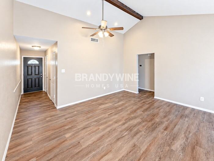 1420 Augusta Rd - Photo 5 of 25