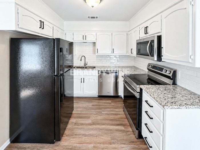 1420 Augusta Rd - Photo 6 of 25