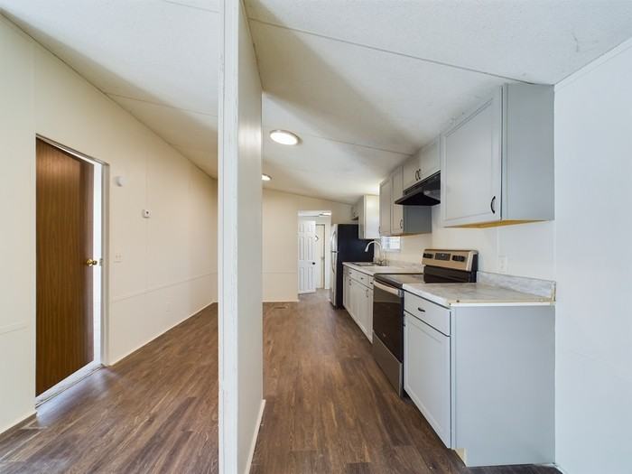 1810 Sanctuary Ln #B - Photo 3 of 11