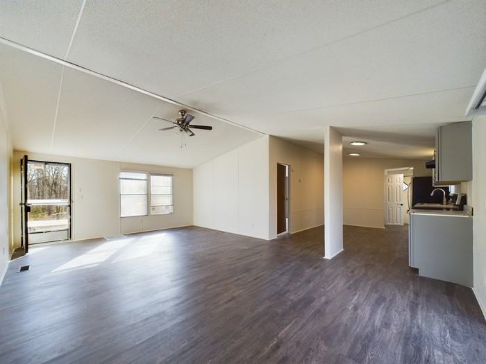 1810 Sanctuary Ln #B - Photo 4 of 11