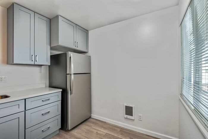 2265 Mcbride Ln #Q - Photo 3 of 14