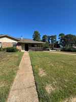 featured image of 2900 Mackey Ln