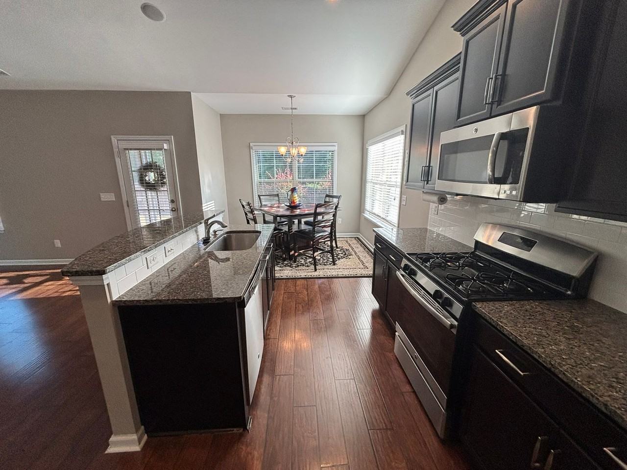 412 Tufton Ct - Photo 5 of 21