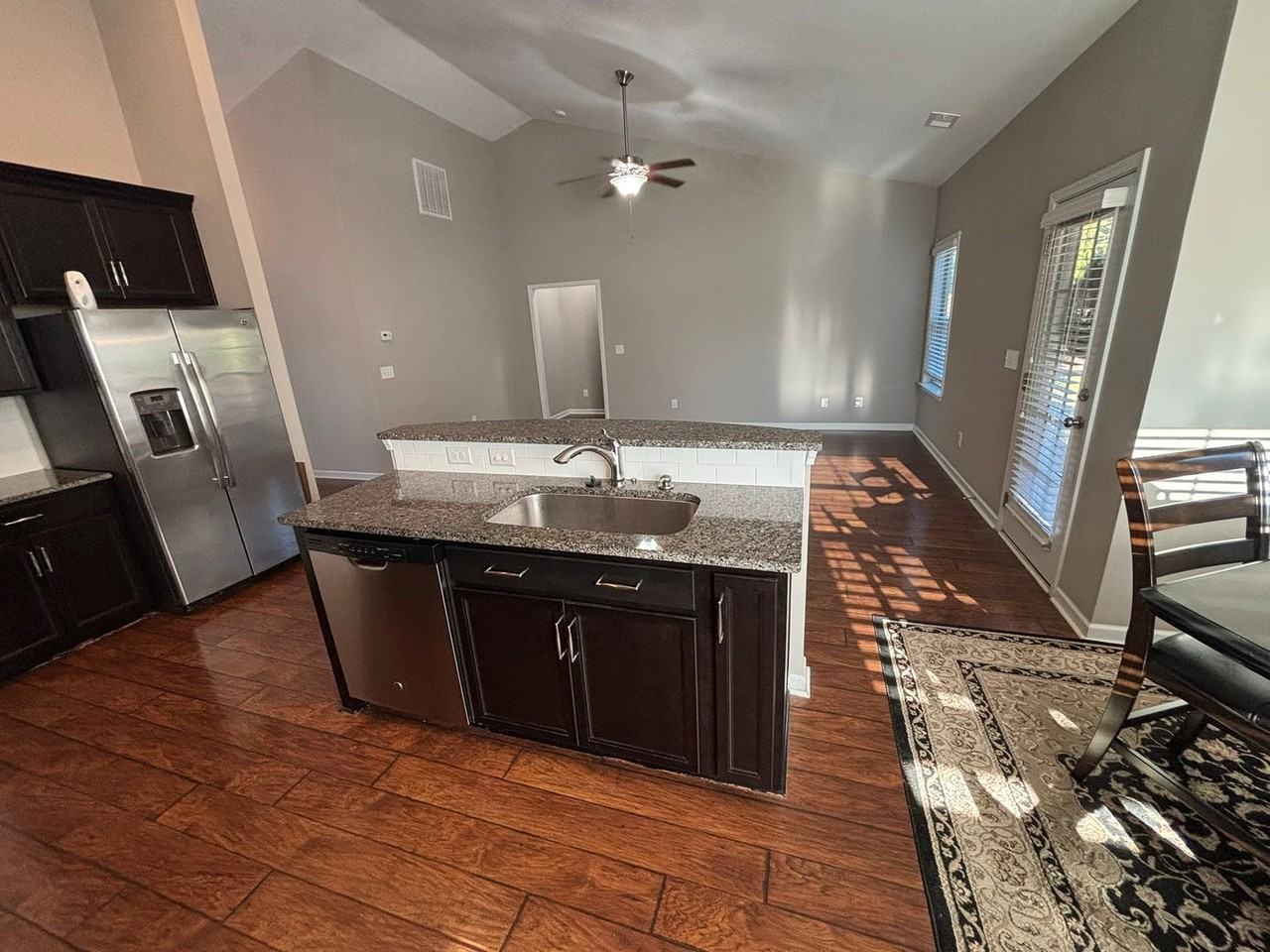 412 Tufton Ct - Photo 6 of 21