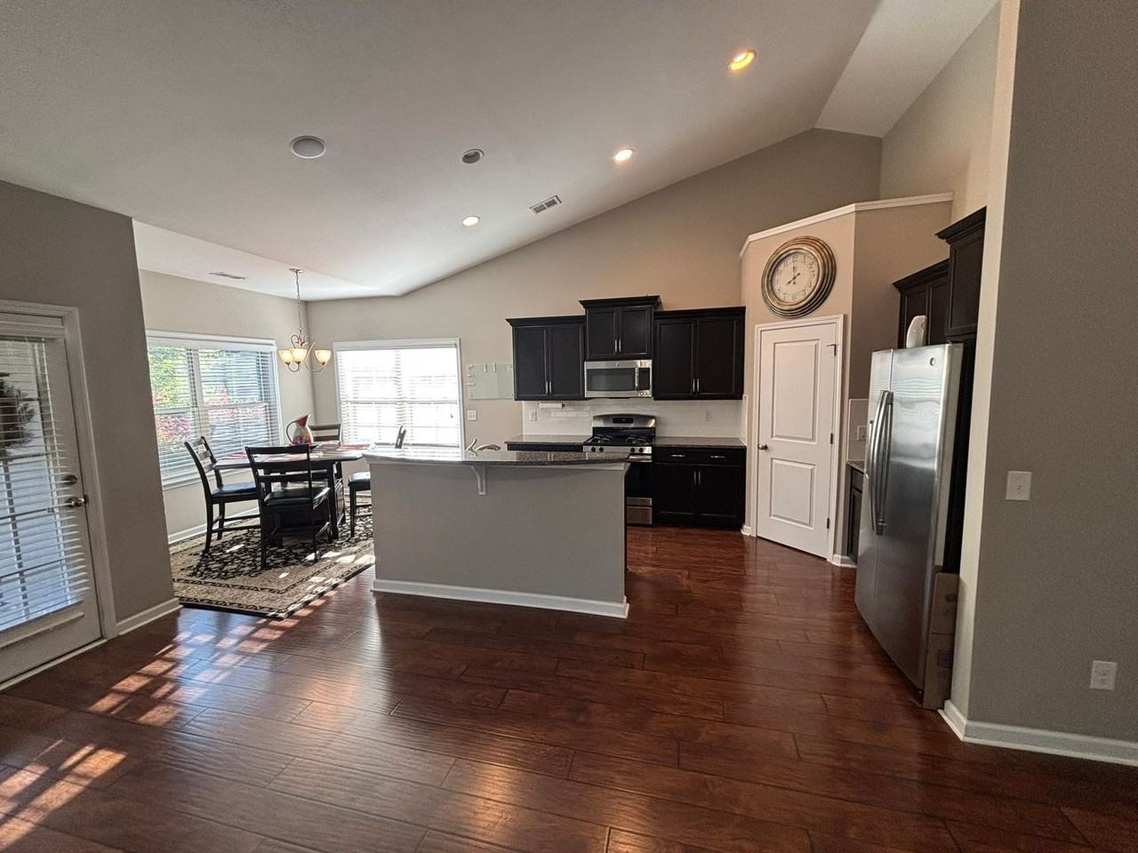 412 Tufton Ct - Photo 7 of 21