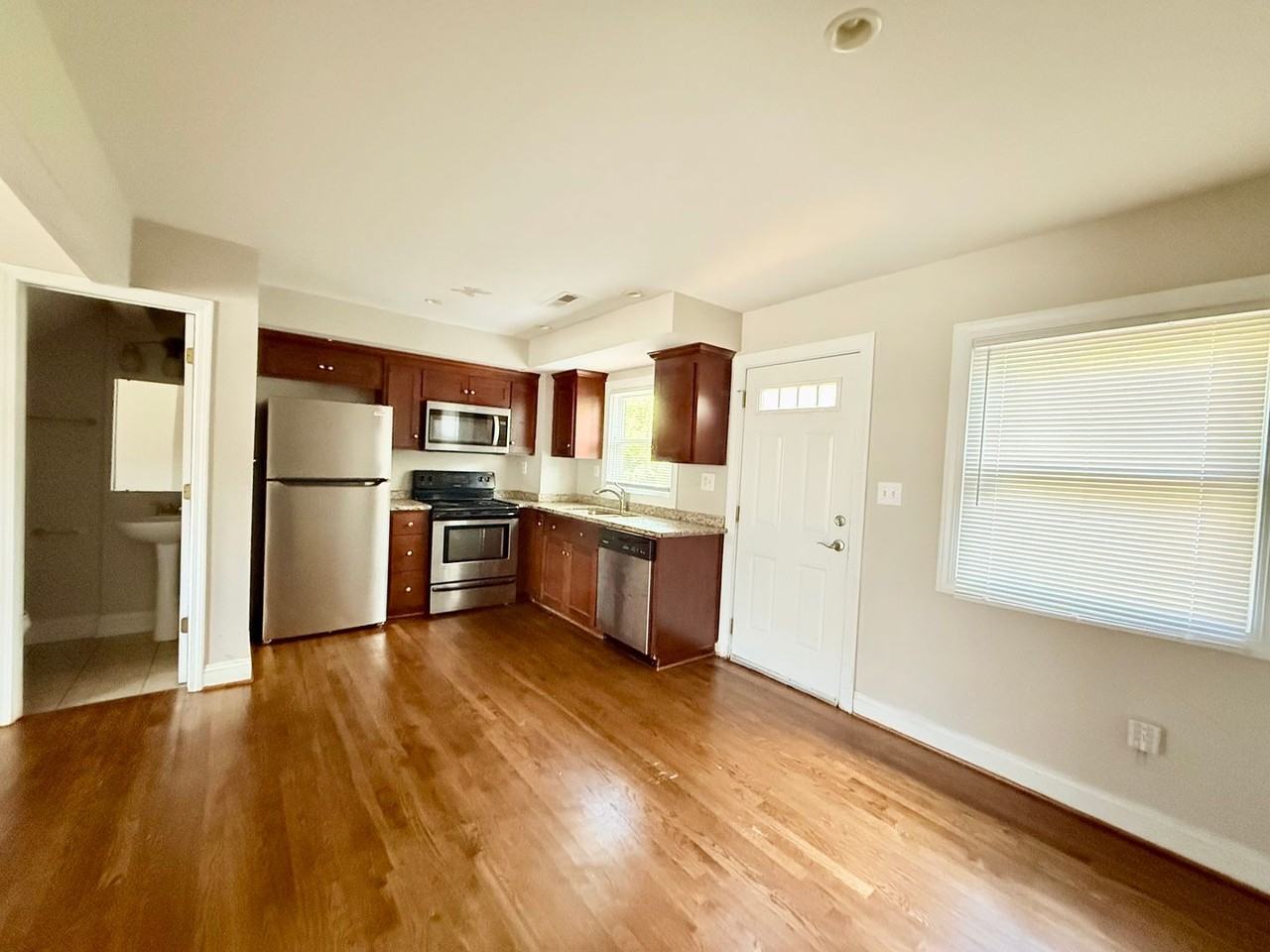 422 State St #3 - Photo 3 of 6