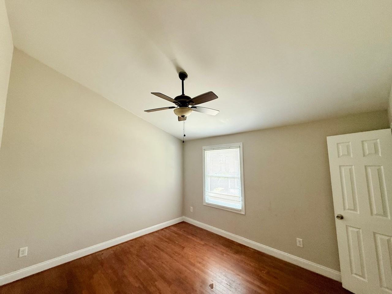 422 State St #3 - Photo 4 of 6