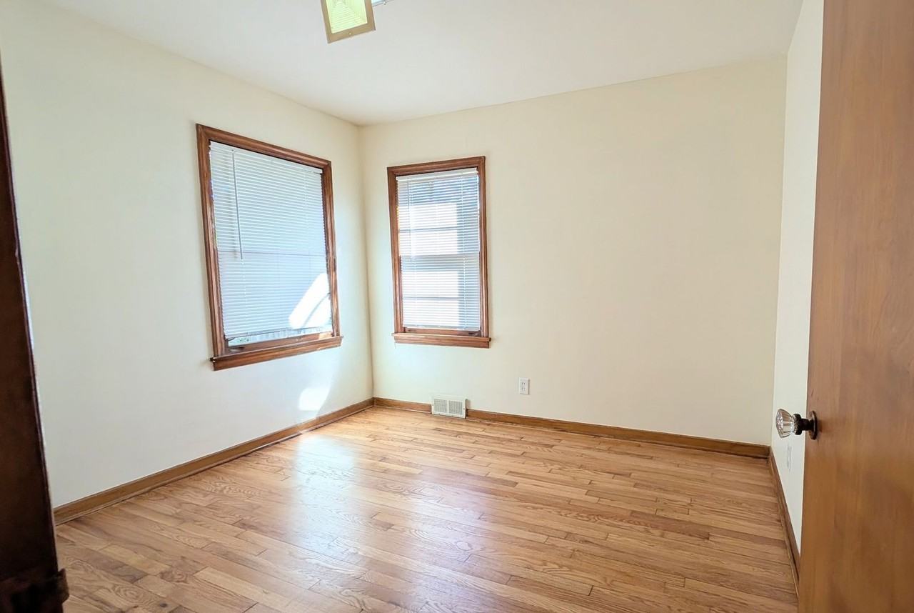 200 E Lincoln Ave - Photo 7 of 11
