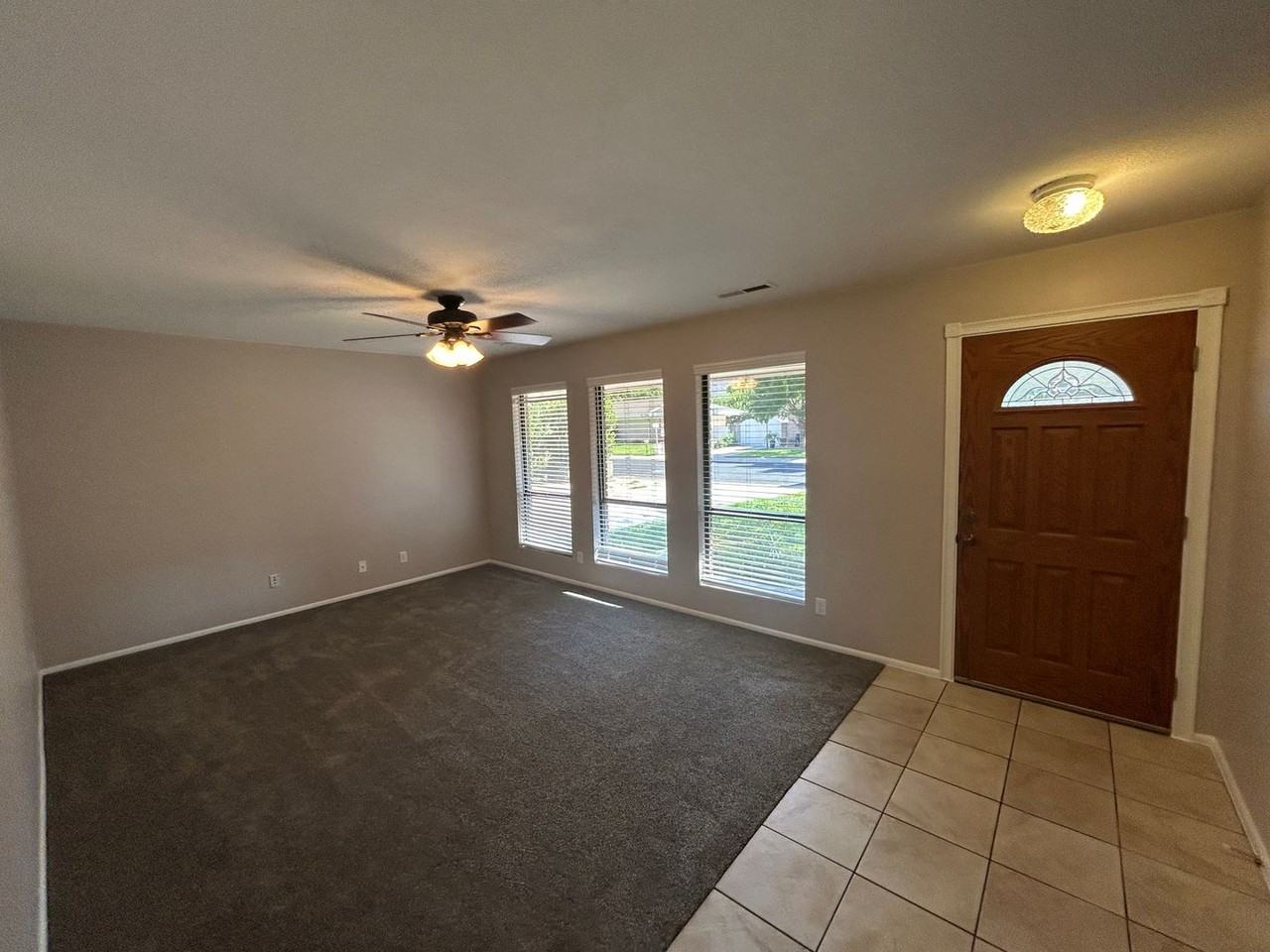 434 S Green Valley Ln - Photo 2 of 34