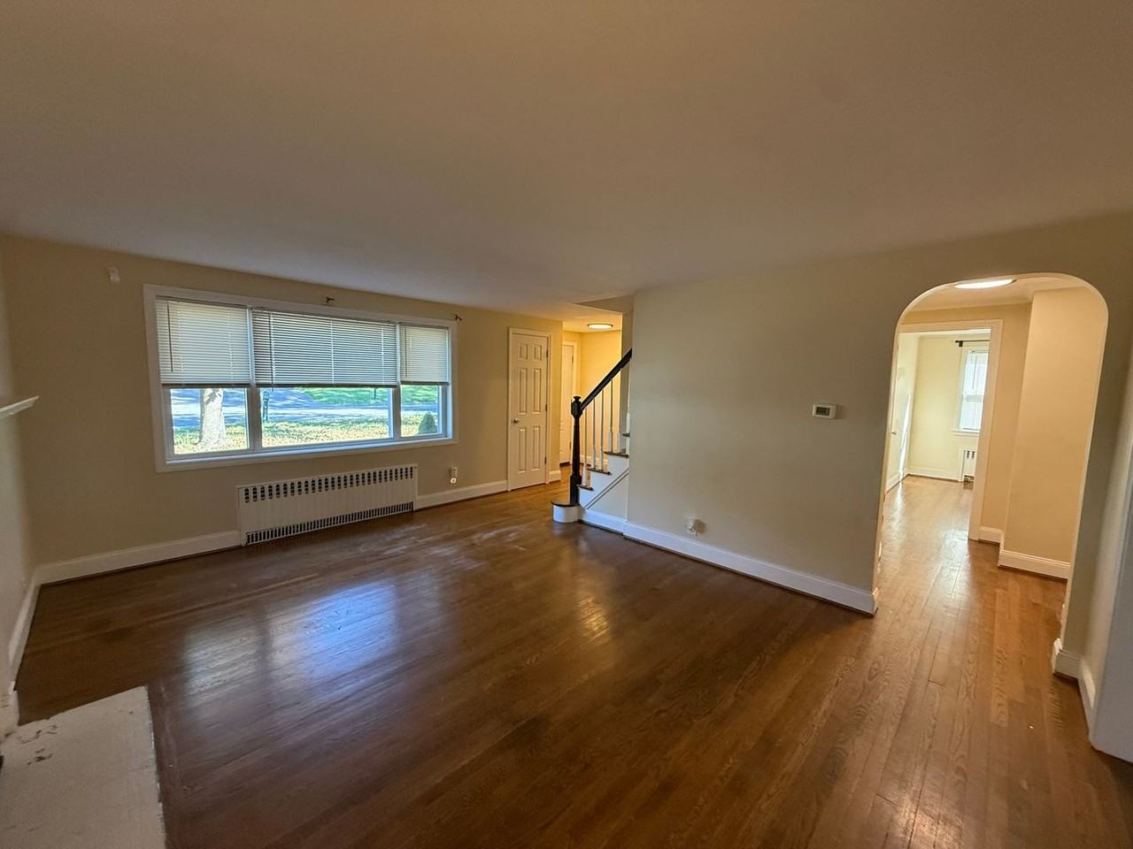 633 Oak St - Photo 4 of 30