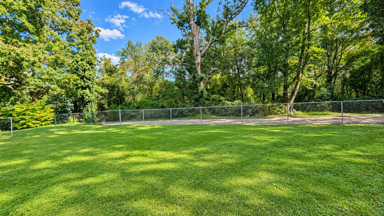 71 Terry Estate Dr - Photo 2 of 8