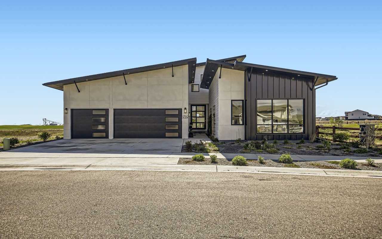 1759 Abundance Dr - Photo 2 of 50