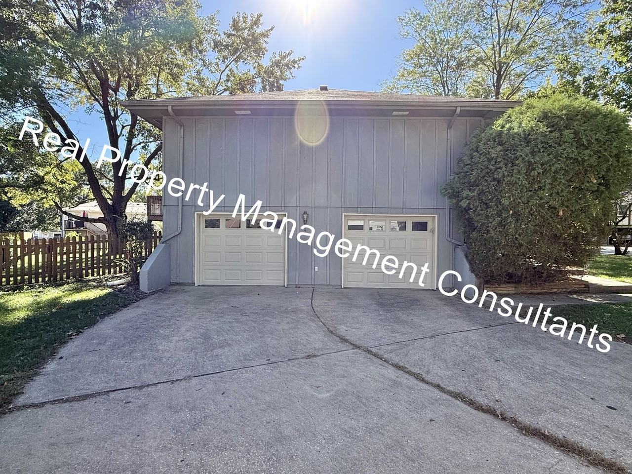1205 Se 2nd Ter - Photo 3 of 35
