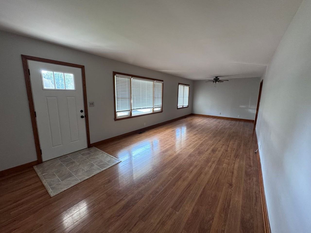1640 Farmer Ave - Photo 5 of 27