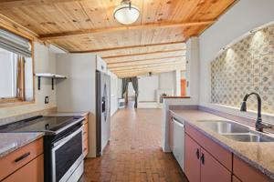 featured image of 28 Alondra Rd