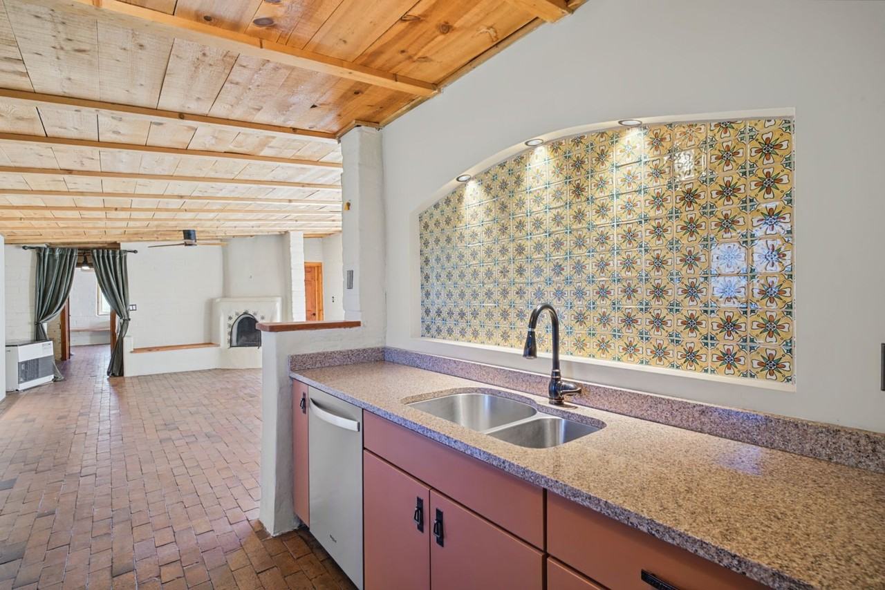 28 Alondra Rd - Photo 5 of 22