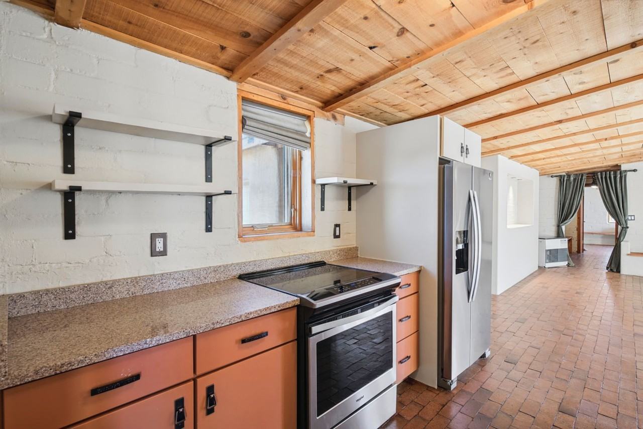 28 Alondra Rd - Photo 6 of 22