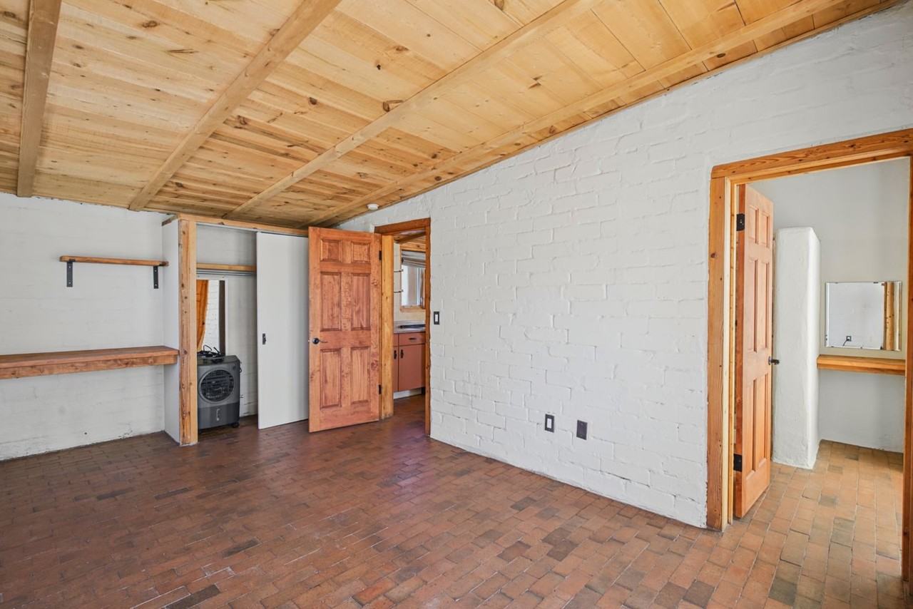 28 Alondra Rd - Photo 7 of 22