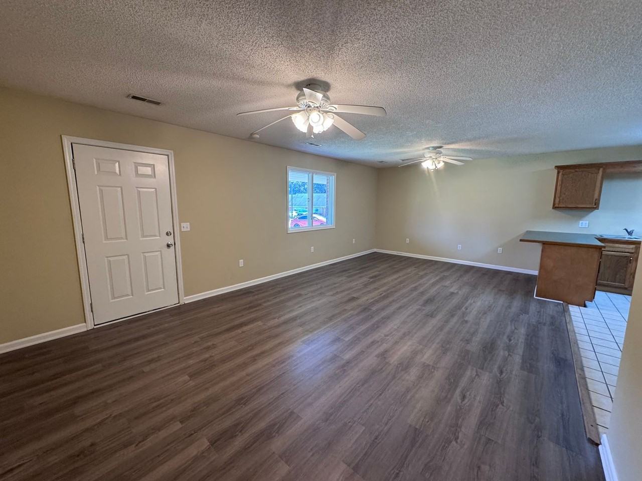 15 Welch Ct - Photo 4 of 20