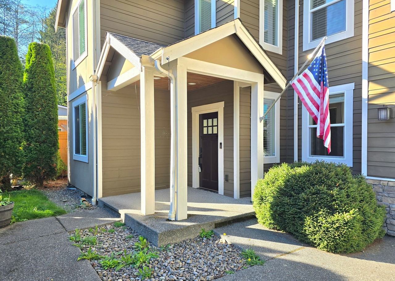 10025 5th Pl Se - Photo 2 of 29