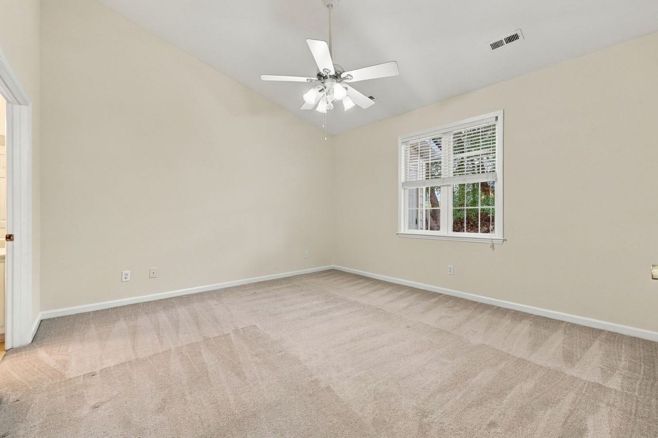 85 Brookmere Dr #D - Photo 5 of 47