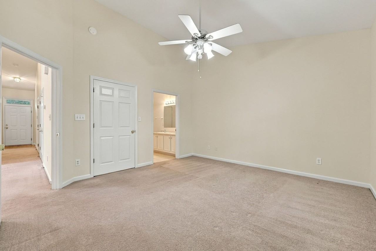 85 Brookmere Dr #D - Photo 6 of 47