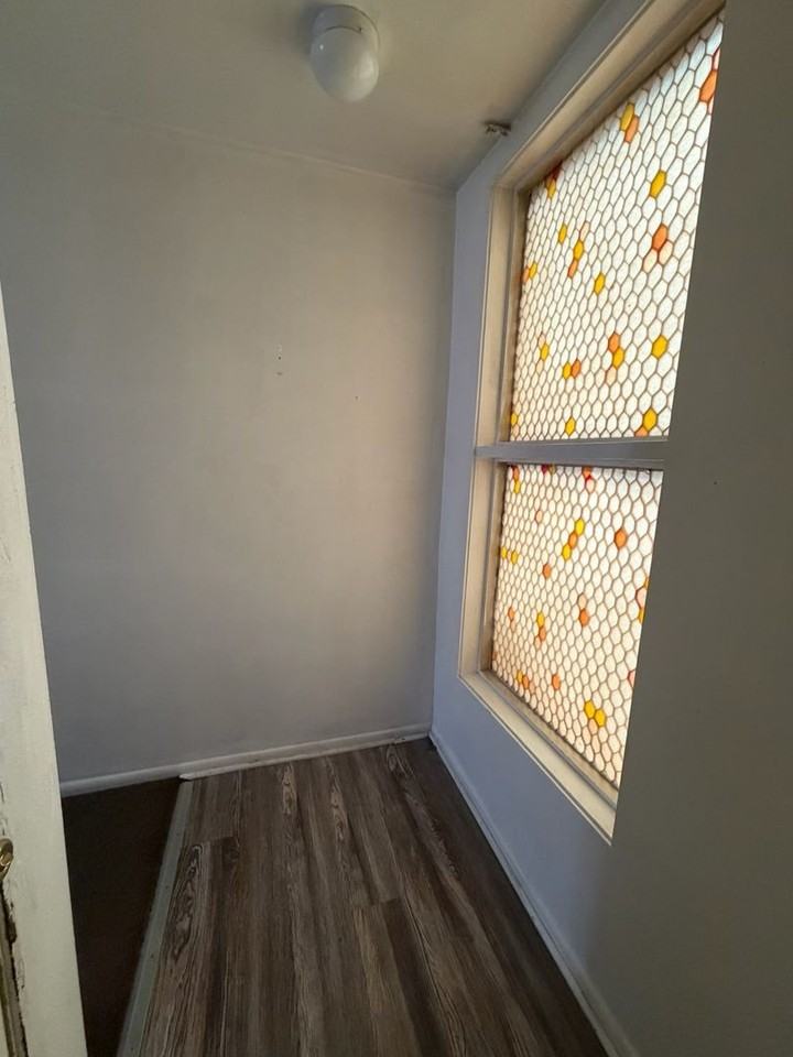 704 S High St - Photo 5 of 14