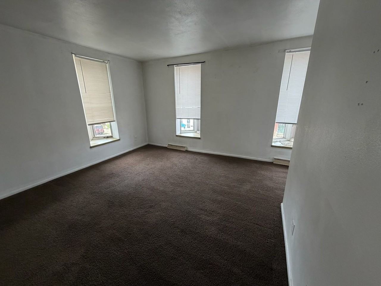 704 S High St - Photo 6 of 14
