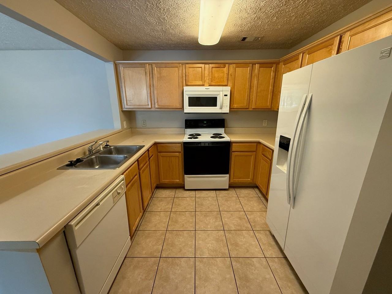 1385 S Donahue Dr #3-204 - Photo 5 of 15