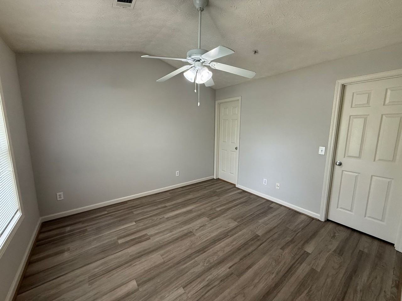 1385 S Donahue Dr #3-204 - Photo 7 of 15