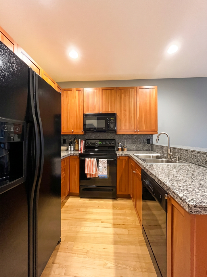 83 Chestnut Ln - Photo 4 of 15
