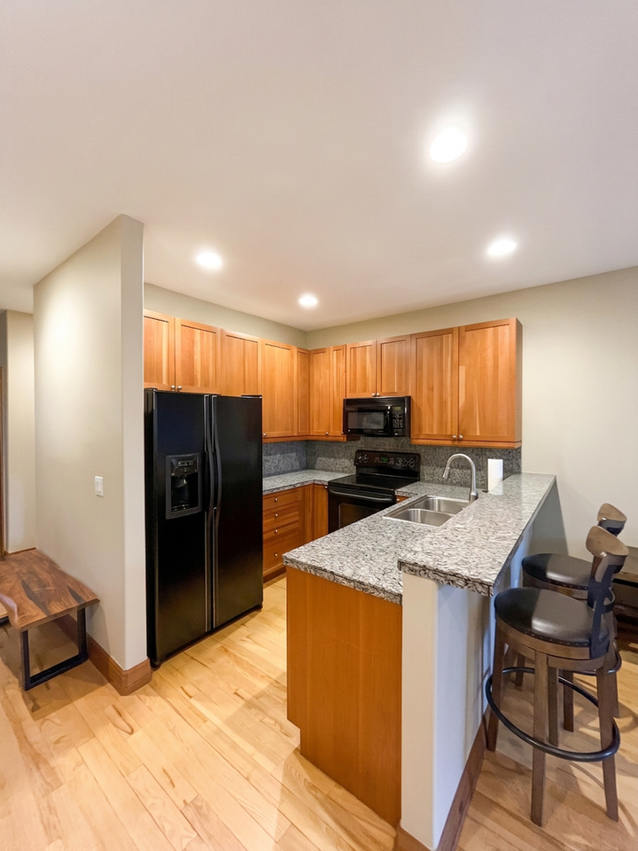 83 Chestnut Ln - Photo 5 of 15