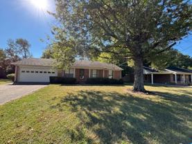 400 W University Pkwy - Photo 1 of 1