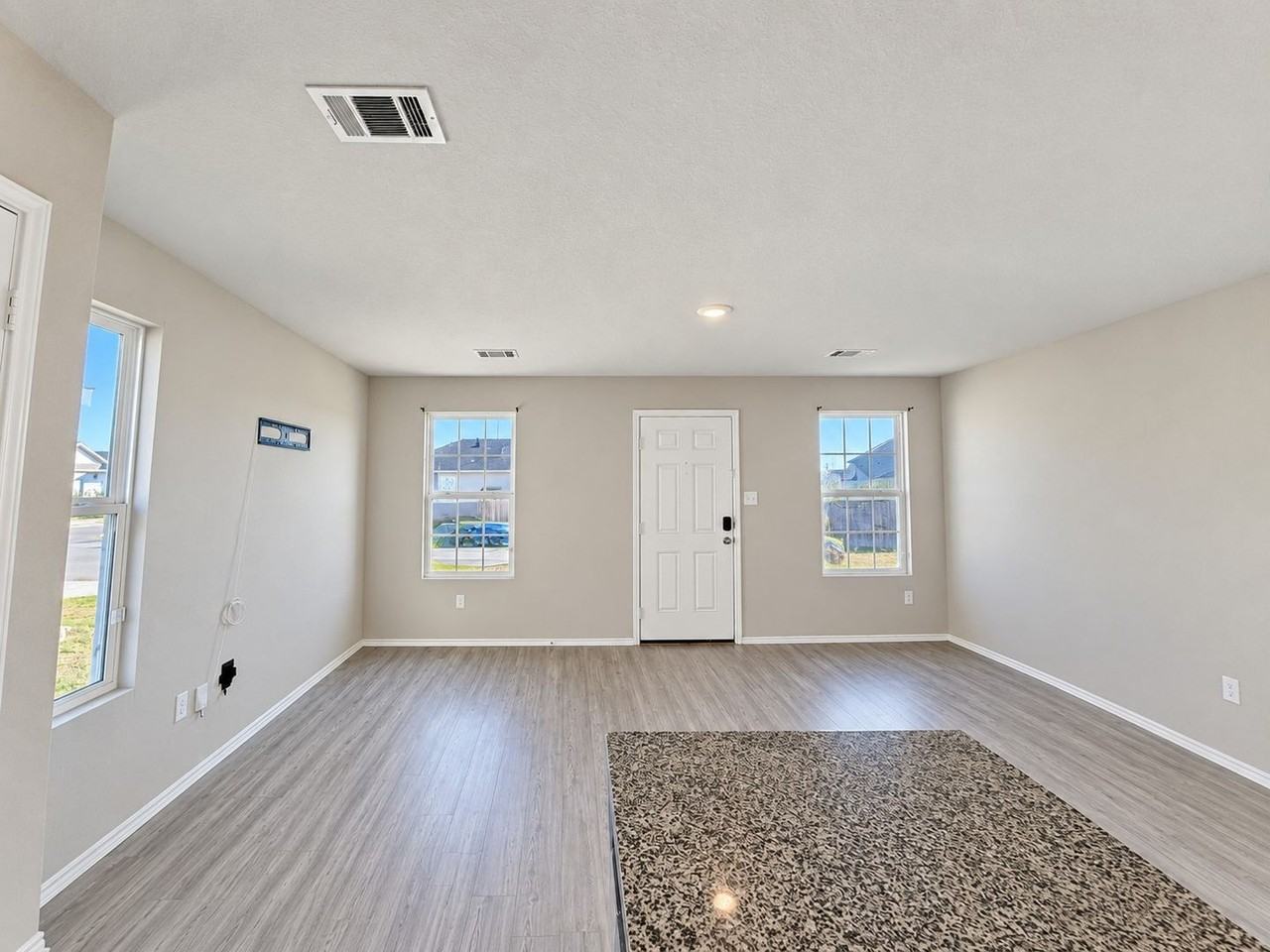 7511 Silos Trl - Photo 3 of 15