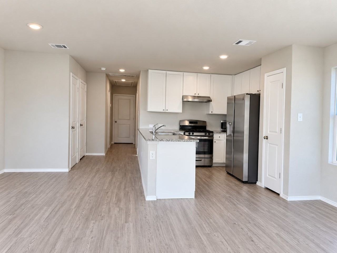 7511 Silos Trl - Photo 7 of 15