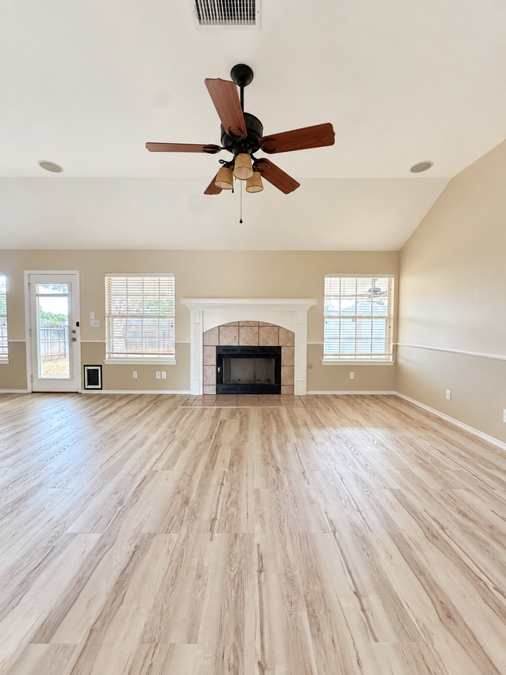 710 Hunters Glen Rd - Photo 3 of 16