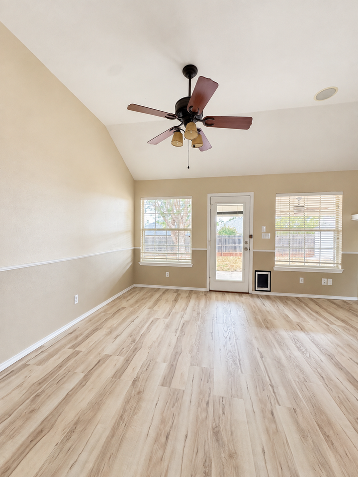 710 Hunters Glen Rd - Photo 5 of 16