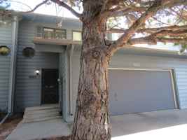 featured image of 1025 Surrey Ct