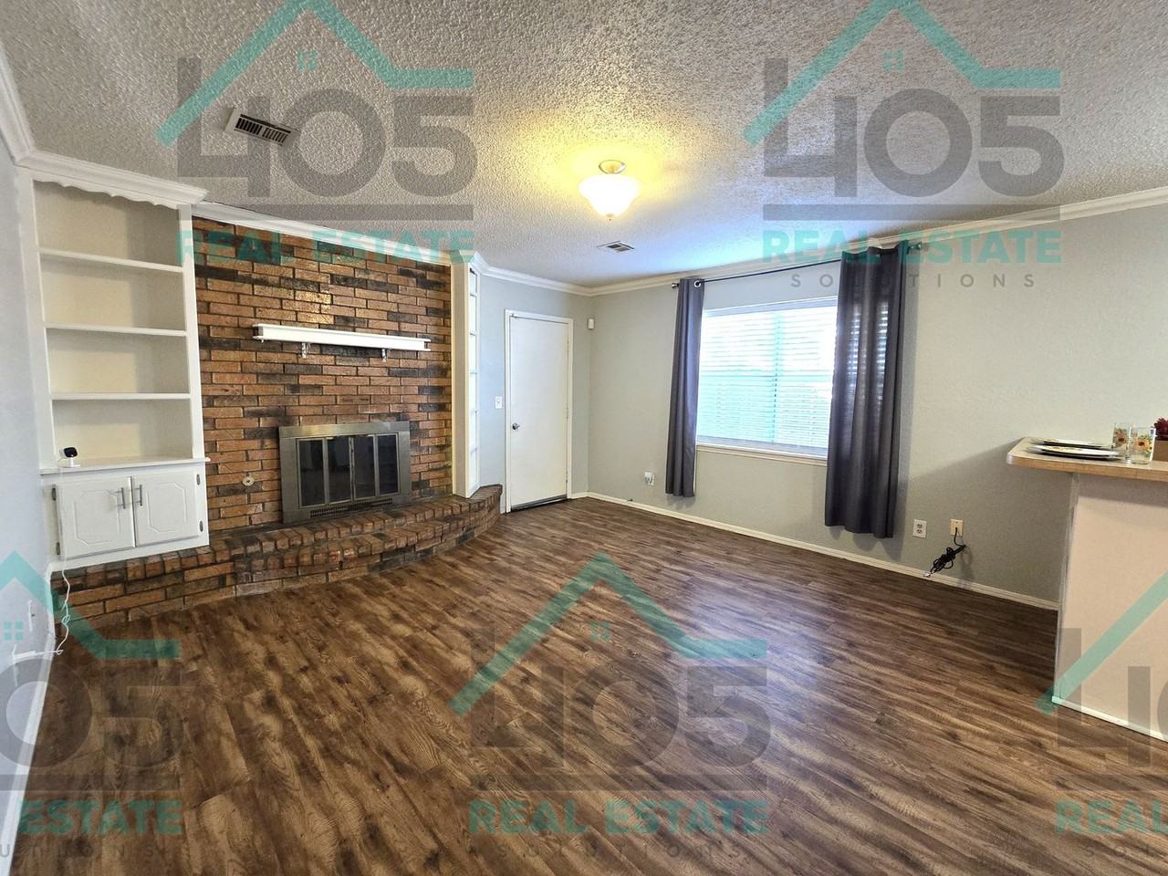 1813 Michell Dr - Photo 2 of 26