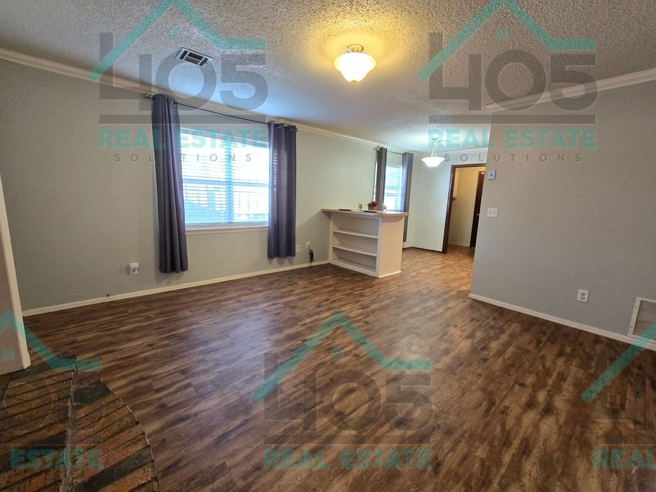1813 Michell Dr - Photo 4 of 26