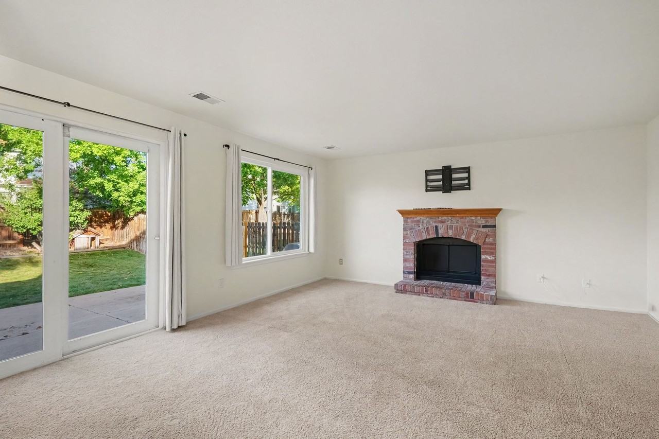 5589 S Youngfield Way - Photo 7 of 24