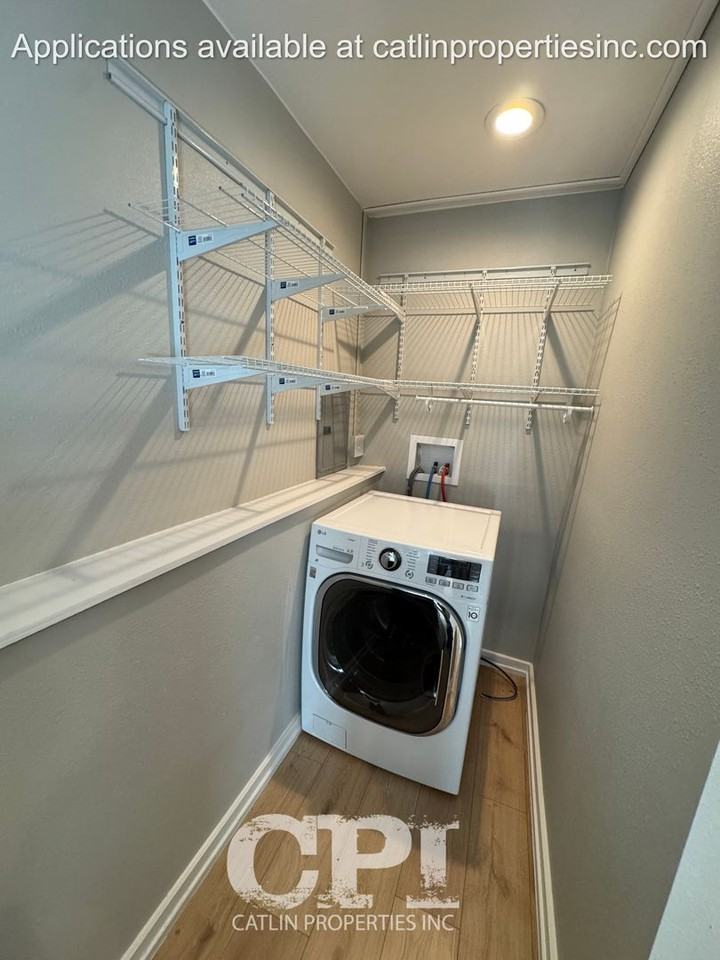 5824 Ocean Beach Hwy #B - Photo 7 of 17